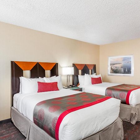 Ramada By Wyndham San Diego National City Exterior photo