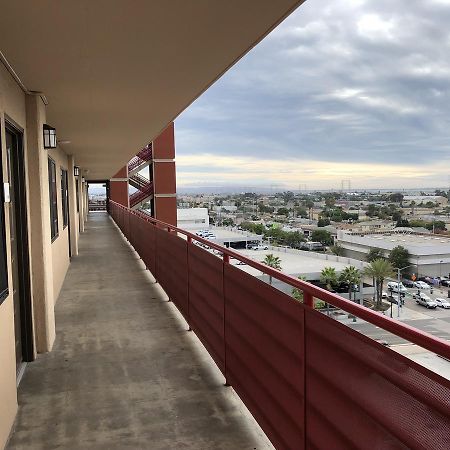 Ramada By Wyndham San Diego National City Exterior photo