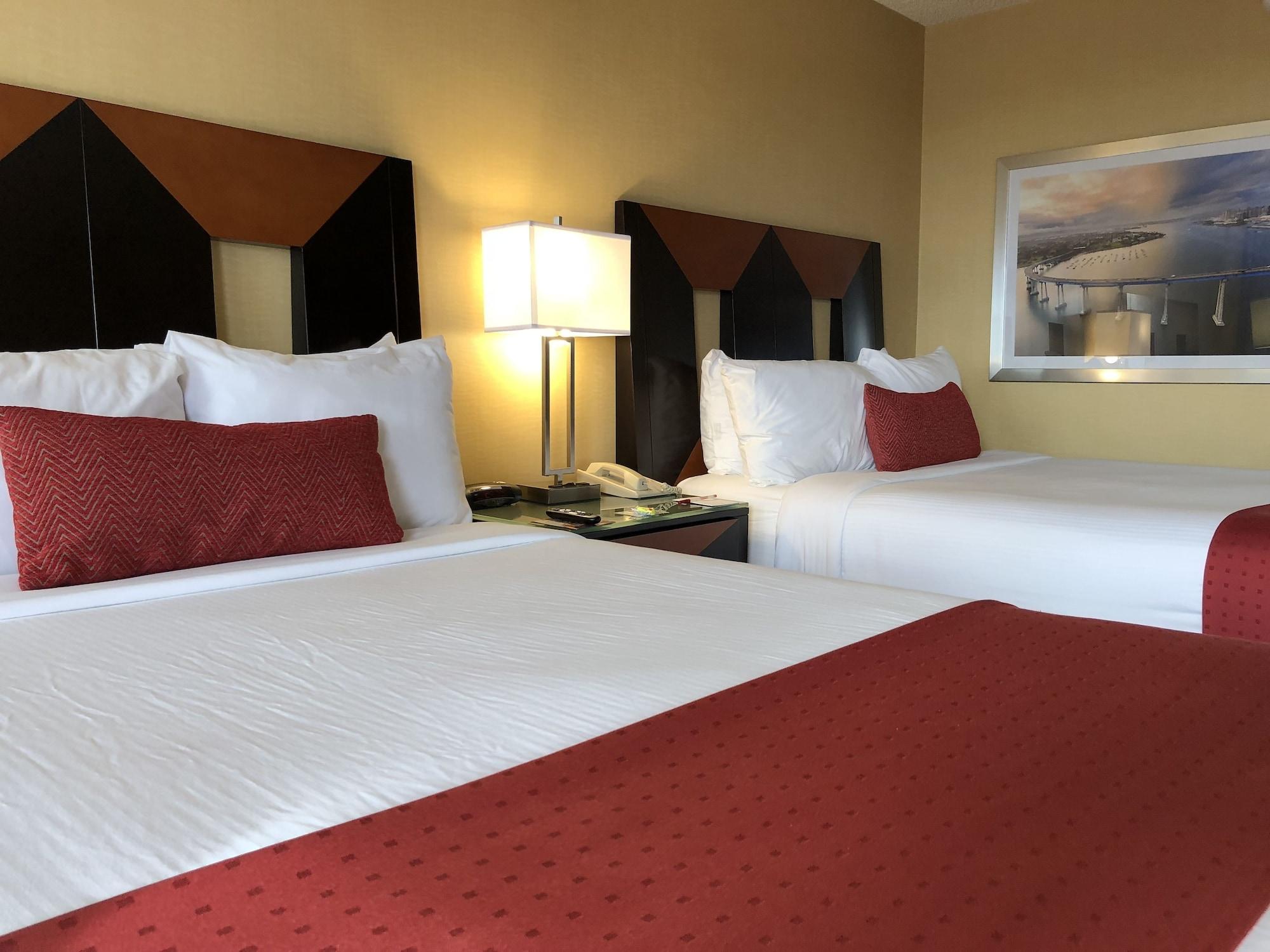 Ramada By Wyndham San Diego National City Exterior photo