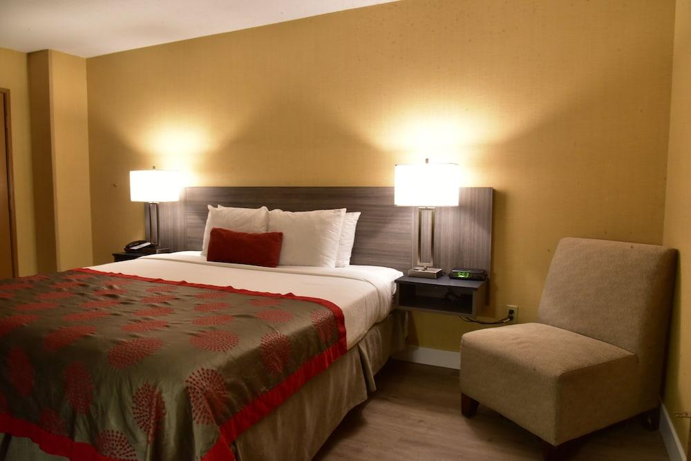 Ramada By Wyndham San Diego National City Exterior photo