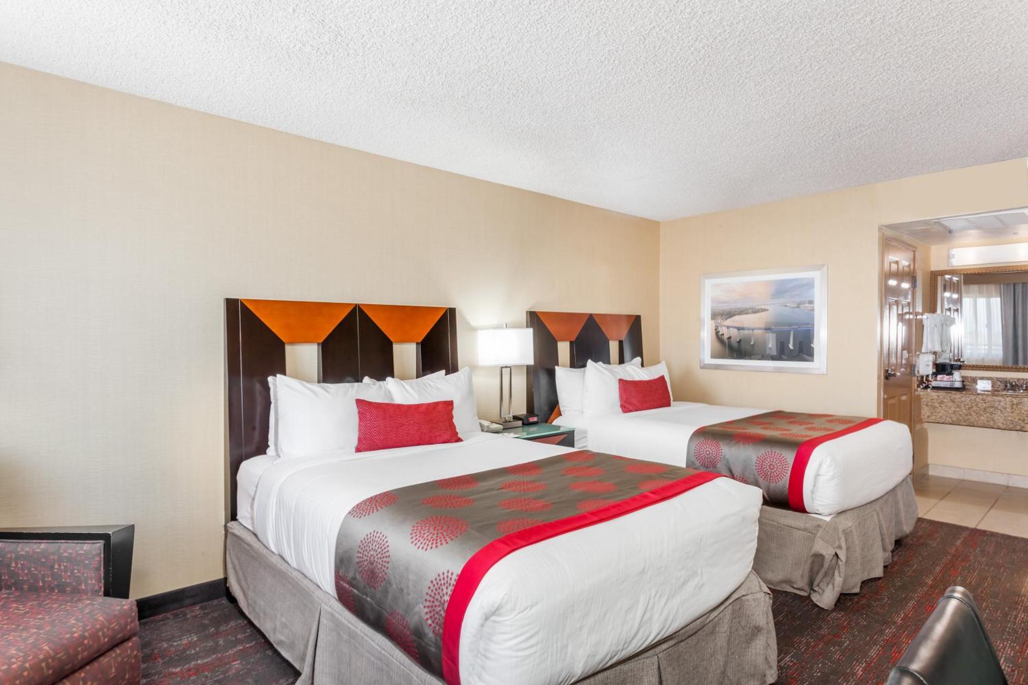 Ramada By Wyndham San Diego National City Exterior photo