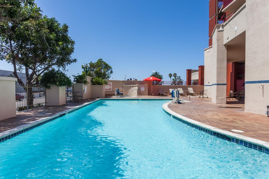 Ramada By Wyndham San Diego National City Exterior photo
